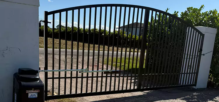 Driveway Fence Repair Bryan